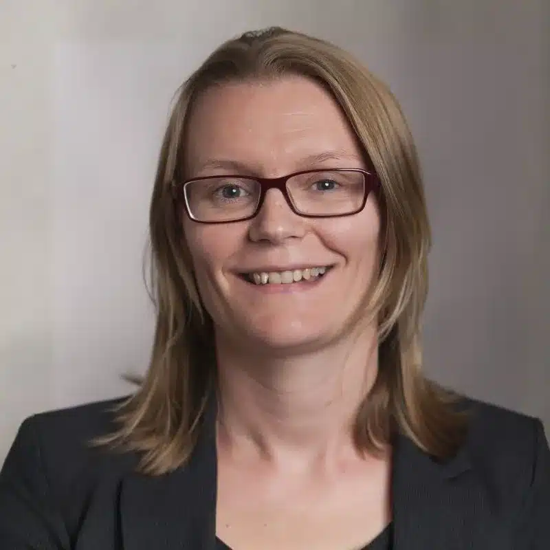 Brooke Massender 800 x 800